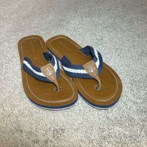 Nautica Flip flops